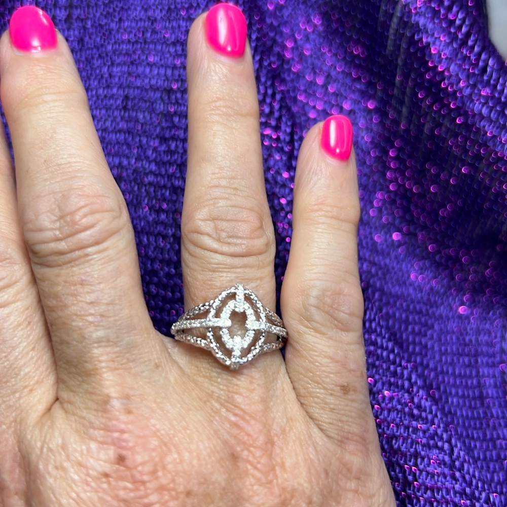 Bella Luce White Diamond Simulant Ring